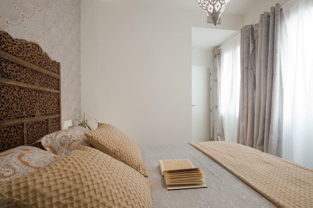 Central Deluxe Apartments กรานาดา ภายนอก รูปภาพ