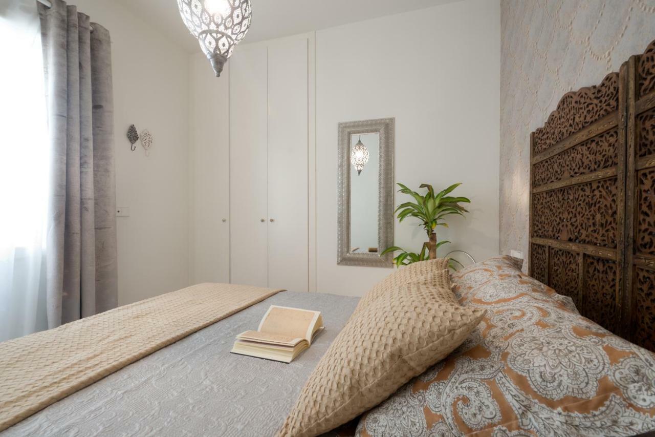 Central Deluxe Apartments กรานาดา ภายนอก รูปภาพ